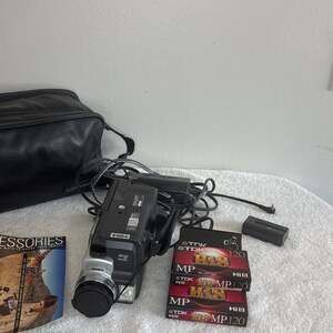 Sony Handycam CCD-TRV68 Hi8 Camcorder
